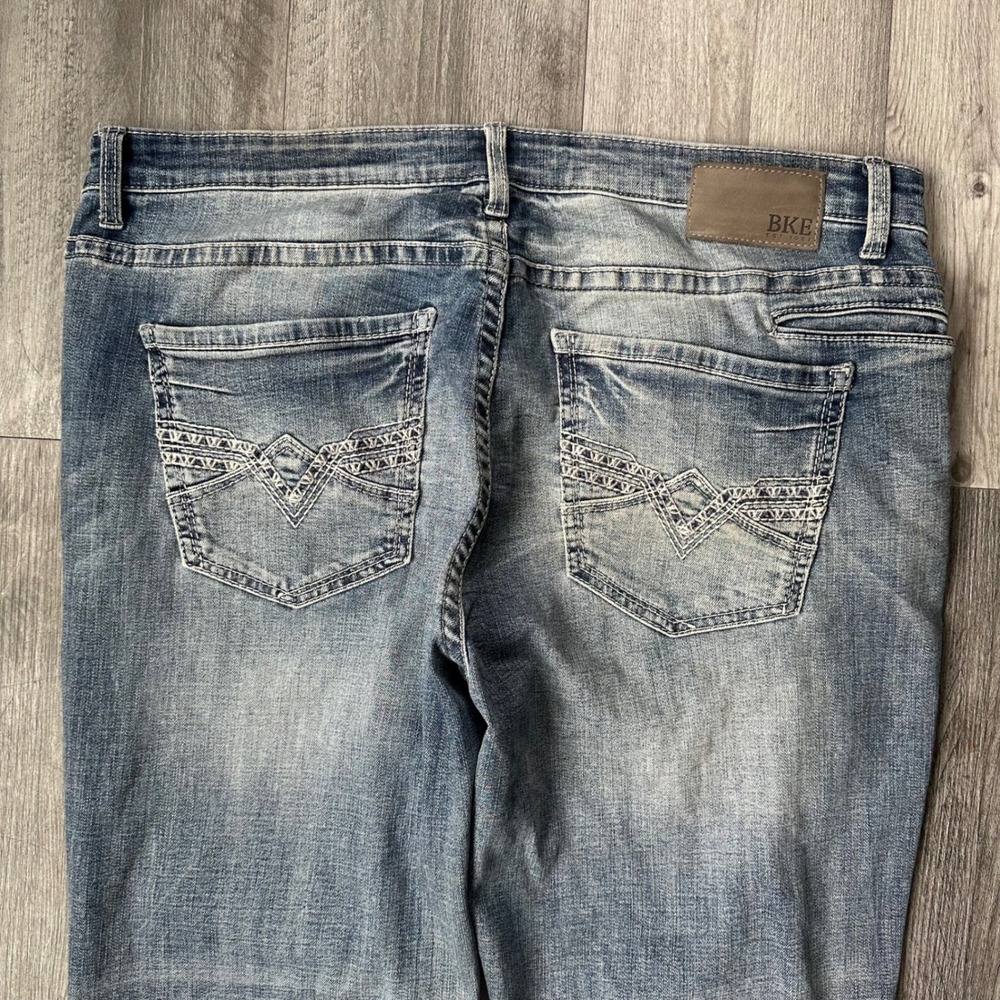 BKE Derek Light Blue Faded Bootcut Jeans Men's 38R Whiskered denim